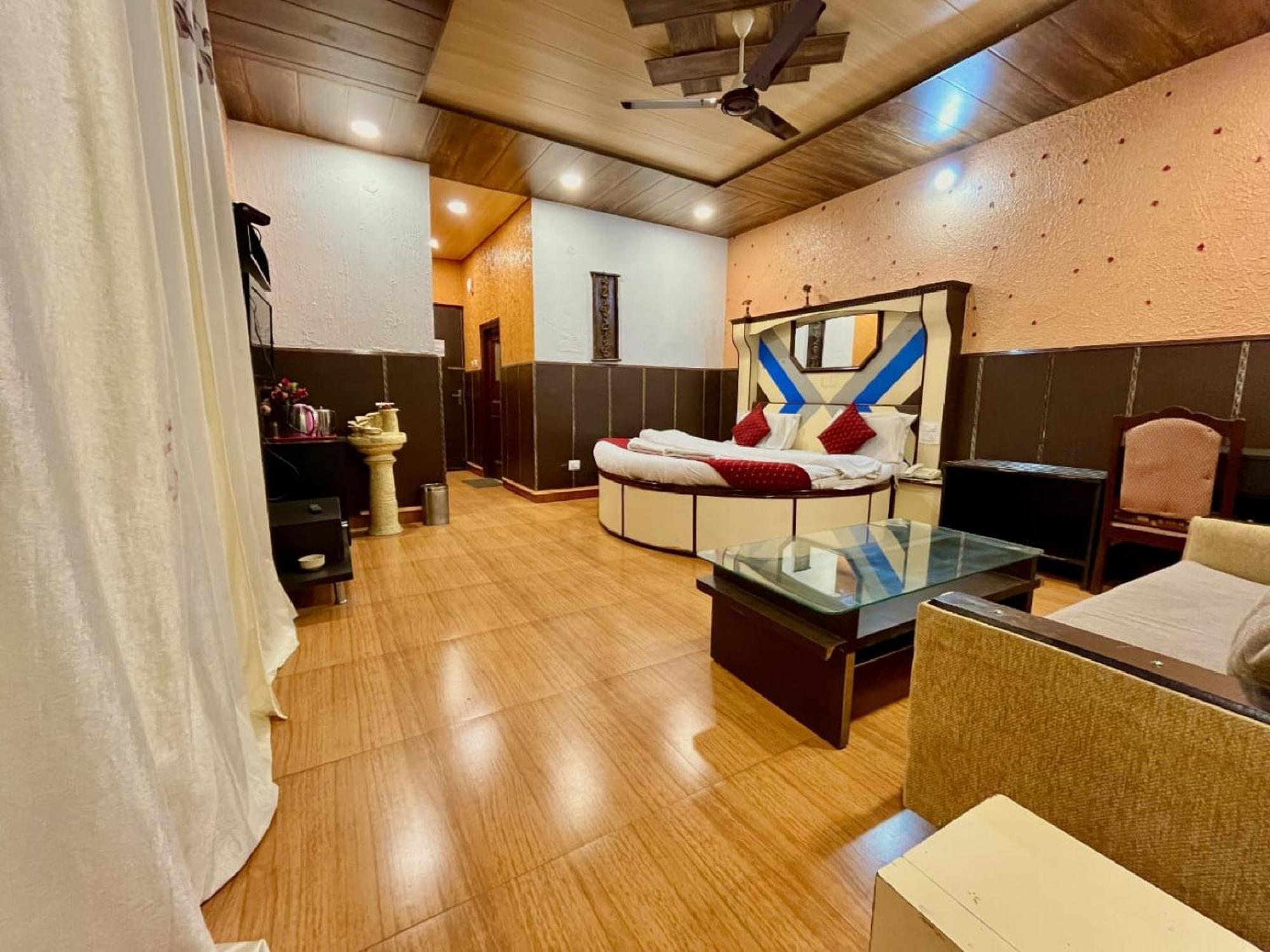 Sparkle Star Resort Khajjiar ภายนอก รูปภาพ